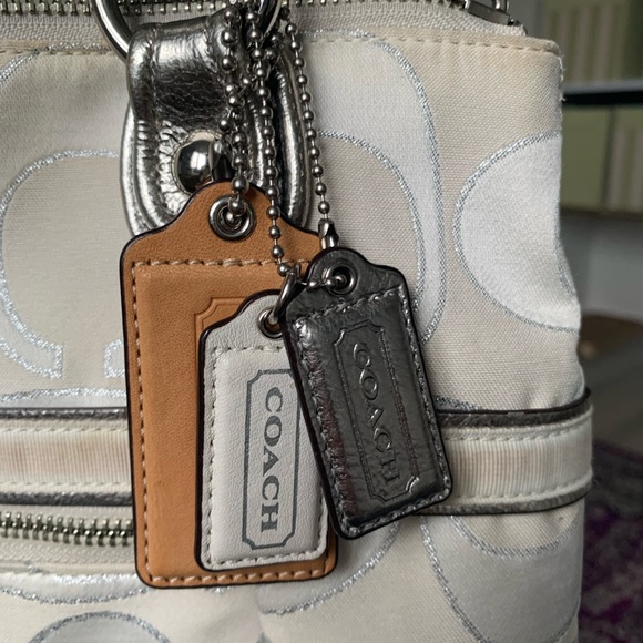 Large COACH bright tote - Picture 8 of 9